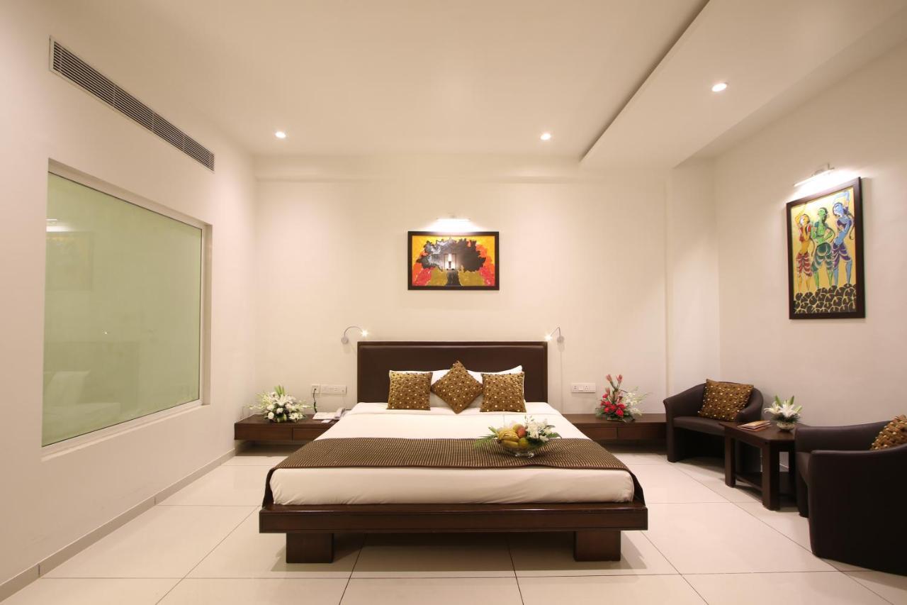 Prakruti Resort Vadodara Eksteriør billede